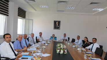 YÖKAK Dış Değerlendirme Komisyon Başkan ve Üyeleri Üniversitemiz Genel Sekreteri, Daire Başkanları ve Müdürleri ile toplantı yaptı.